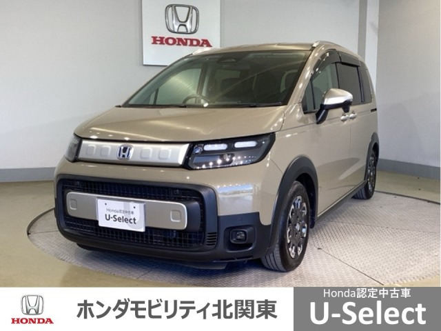 フリード 1.5 e:HEV クロスター 