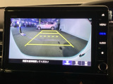 後方確認はお任せ! リアカメラ装備でバック駐車をサポートします。