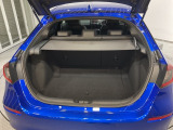 広々としたカーゴスペース。週末のお買い物や長期旅行のたくさんの荷物も積載できます。
