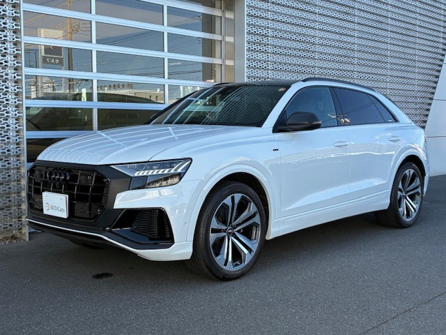 Q855 TFSI クワトロ Sライン 4WD