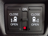 運転席からもスライドドアをボタン操作でスピーディーに開閉できます!またスマートキーでも操作できるので便利です。