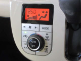エアコンはオートエアコンになっています。