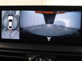 上から車両を見下ろしたような映像をナビゲーション画面に表示する「パノラミックビューモニター」を搭載しています。
