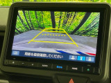 【バックカメラ】駐車時に後方がリアルタイム映像で確認できます。大型商業施設や立体駐車場での駐車時や、夜間のバック時に大活躍!運転スキルに関わらず、今や必須となった装備のひとつです!