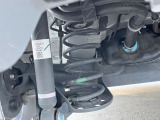 お車を安心してお乗りいただく為には、足回りの定期点検が欠かせません。サービスサポート(有償保証)では無料点検もご提供しており、安心のカーライフをお過ごしいただけるサポート体制が整っています。