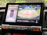 【マルチアラウンドモニター】専用のカメラにより、上から見下ろしたような視点で360度クルマの周囲を確認することができます☆死角部分も確認しやすく、狭い場所での切り返しや駐車もスムーズに行えます。