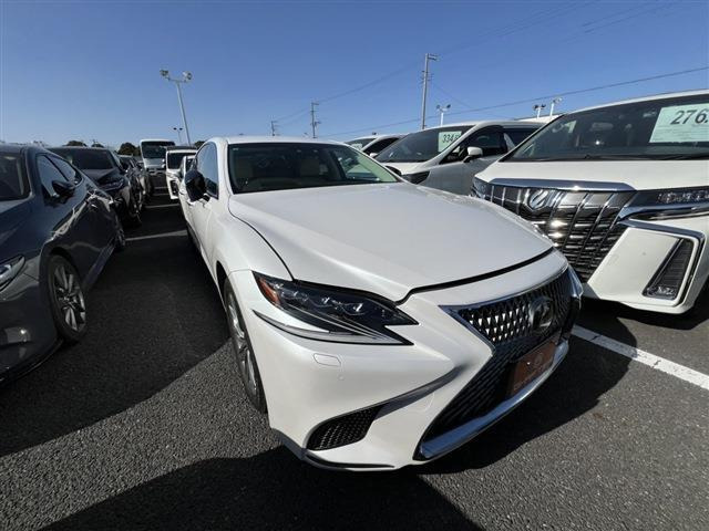 LS500h Iパッケージ 4WD禁煙車 純正12.3インチナビ フルセグTV