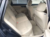 弊社では整備費や保証を本体価格に含めております。比較車両がある場合、整備や保証が含まれているかご確認下さい。また支払総額は宮城県在住の方で、店頭お引き渡し価格となります。