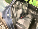 後部座席も気になるようなキズ・汚れやへたり等、大きなダメージはなく、良好な状態です。