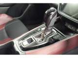 使いやすい位置にあるシフトノブですので、ギアチャンジなどの操作がとってもしやすいです♪