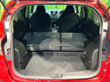 普段のお買い物や通勤、送迎等に十分な荷室スペースを確保しております。セカンドシートを倒すと、大きな荷物の積載も可能です♪