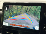 【バックカメラ】駐車時に後方がリアルタイム映像で確認できます。大型商業施設や立体駐車場での駐車時や、夜間のバック時に大活躍!運転スキルに関わらず、今や必須となった装備のひとつです!