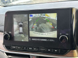 アラウンドビューモニターの映像も映ります。