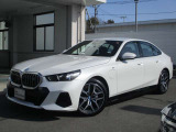 群馬BMWプレミアムセレクション前橋は認定中古車販売のスペシャリストとして品質へのこだわり、特に喫煙歴の無いだれもが気持ちよく購入検討いただける車両を展示しております。遠方からもお問い合わせください。