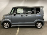 スライドドアなら狭い駐車場でもドアをぶつける心配がありません。ステップが低く乗り降りもしやすいです。