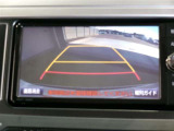 バックガイドモニターで、後方を確認しながら安心して駐車することができます。運転初心者も熟練者も必須の機能ですよ!