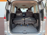 普段のお買い物や通勤、送迎等に十分な荷室スペースを確保しております。セカンドシートを倒すと、大きな荷物の積載も可能です♪