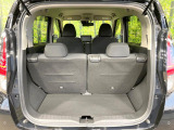 普段のお買い物や通勤、送迎等に十分な荷室スペースを確保しております。セカンドシートを倒すと、大きな荷物の積載も可能です♪