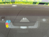 【トヨタセーフティセンス】走行中に前方の車両等を認識し、衝突しそうな時は警報とブレーキで衝突回避と被害軽減をアシスト。より安全にドライブをお楽しみいただけます。