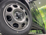 【純正15インチアルミホイール】外観にマッチした純正アルミホイールを装着しております。各種社外アルミホイールや、スタッドレスタイヤも取扱いしております。是非ご相談ください♪