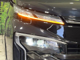【LEDヘッドライト】悪天候や夜間走行時も良好な視界を確保し安心して運転できる高輝度LEDヘッドライトを装備!点灯速度が早く、消費電力も抑えられています。