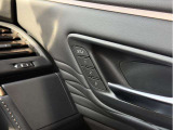 シートメモリー内臓の運転席となりますのでドライバー登録が可能になります。ご家族での使用も便利に行う事が出来ます!MAX3人分のメモリーが登録出来ます。