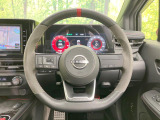 ステアリングも使用感が少なく、きれいな状態となっております♪