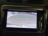見えづらい車体後方部を映像で映し出してしっかりサポート!難しいバック駐車も安心です♪