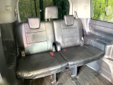 3列目シートはもちろん状態良好☆大人でもゆったりと座って頂けますので、大人数でのお出かけもラクラクです♪ご家族で、気の知れた仲間で、ドライブに行くのが楽しみですね♪