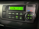 【オートエアコン】お好みの温度に設定して頂くと、車内の温度を自動調整♪快適にクルマの中を過ごして頂けます。