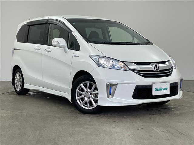 フリードハイブリッド1.5 プレミアムエディションワンオーナー 修復歴無し