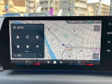 高解像度のカーナビゲーションは視認性も良く操作方法も簡単。広域での交通情報もとにした走行ルートにてご案内いたします★