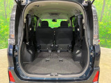 後席を格納すると、これだけの広さが!シーンに合わせたシートアレンジで、大きな荷物も積むことが出来ます♪