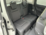 【 セカンドシート 】2列目も広々お乗りいただけます♪