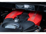 3.9リッターV8ターボエンジンから670CVのパワーを発揮致します。