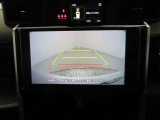 バックモニターを装備しています。車庫入れ時等に車両後方が確認出来るのでとても便利です。
