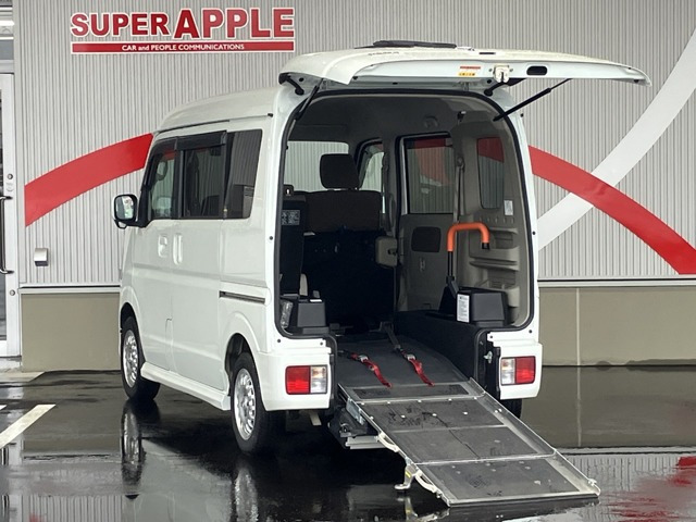 NV100クリッパーリオ  チェアキャブ ハイルーフ 4WD