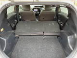 後席を格納すると、これだけの広さが!シーンに合わせたシートアレンジで、大きな荷物も積むことが出来ます♪