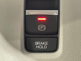 【オートブレーキホールド】信号待ちや渋滞で停車時にブレーキから足を離しても、停止状態を保持してくれます。前進するときはアクセルを踏めば自動で解除されるので安心♪街乗り運転が楽になります♪
