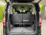 普段のお買い物や通勤、送迎等に十分な荷室スペースを確保しております。セカンドシートを倒すと、大きな荷物の積載も可能です♪