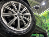 弊社では、全車『修復歴なし』のお車のみ取り扱っております。専任バイヤーによる厳選した仕入れの後、入庫後の車両チェックを行い、ネクステージが認定した高品質な中古車をご提供しております。