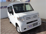 【車屋】として、長く車業界に従事した経験豊富なスタッフが在籍しております。