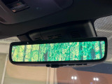 【デジタルインナーミラー】後席の大きな荷物や同乗者で後方が確認しづらい時でも安心!カメラが撮影した車両後方の映像をルームミラー内に表示。クリアな視界で状況の確認が可能です!