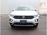 T-Roc「Active」グレードは標準ではリヤビューカメラ非装備ですが、有償オプションにて装着可能となっています。
