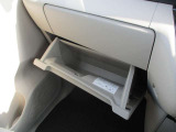 グローブボックスです。車検証などが収納できます。