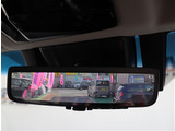 【車屋】として、長く車業界に従事した経験豊富なスタッフが多数在籍しております。