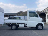 当社自慢のおクルマです。この車のセールスポイントを、10枚以上の写真と説明でアピールしてあります!まずはご覧になってください。いろんなところをチェックできますよ。