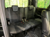 3列目シートはもちろん状態良好☆大人でもゆったりと座って頂けますので、大人数でのお出かけもラクラクです♪ご家族で、気の知れた仲間で、ドライブに行くのが楽しみですね♪