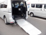 車椅子昇降用ラダー。