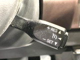 【クルーズコントロール】高速道路もラクラク走行。アクセルを離しても一定速度で走行ができ、長距離運転時の負担を軽減!加速・減速も簡単なスイッチ操作で調整できます。